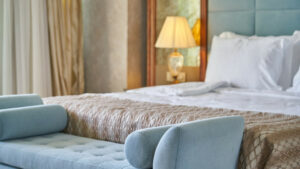 Conseils pour aménager une chambre d'adultes confortable et fonctionnelle